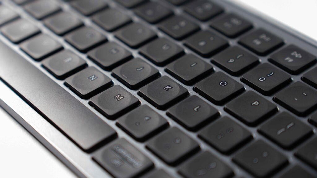96％レイアウトのウルトラスリムなKeychron B2 Proが登場！