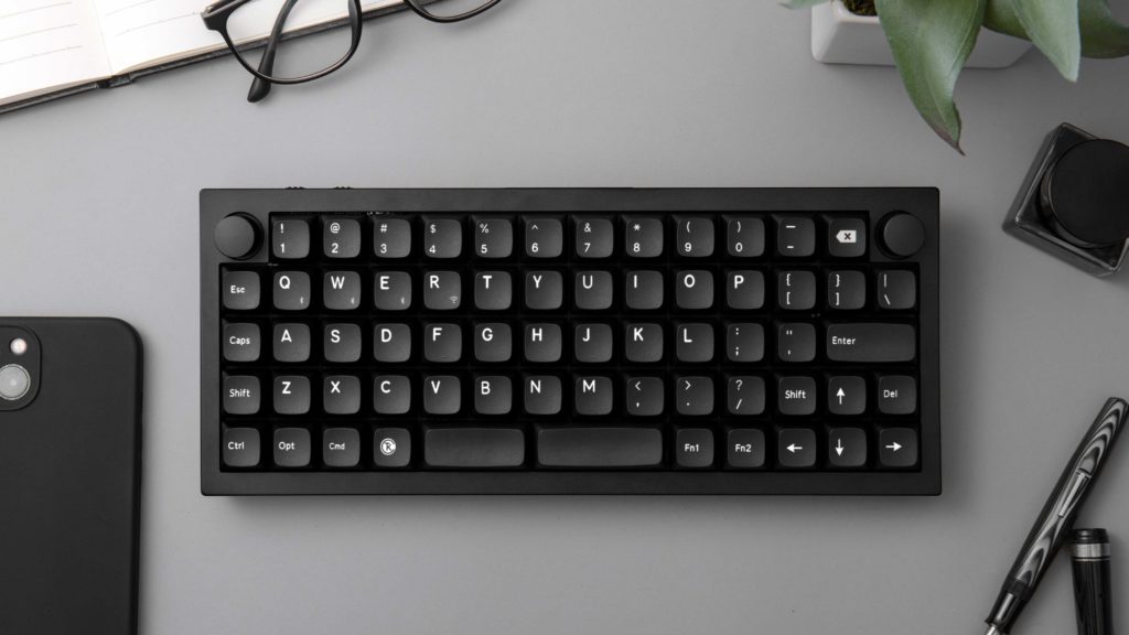 Keychron Q15 Max (オーソリニア・レイアウト) QMK/VIA ワイヤレス カスタム・メカニカルキーボード発売