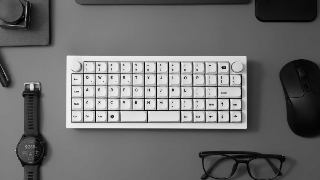 Keychron Q15 Max (オーソリニア・レイアウト) QMK/VIA ワイヤレス カスタム・メカニカルキーボード発売