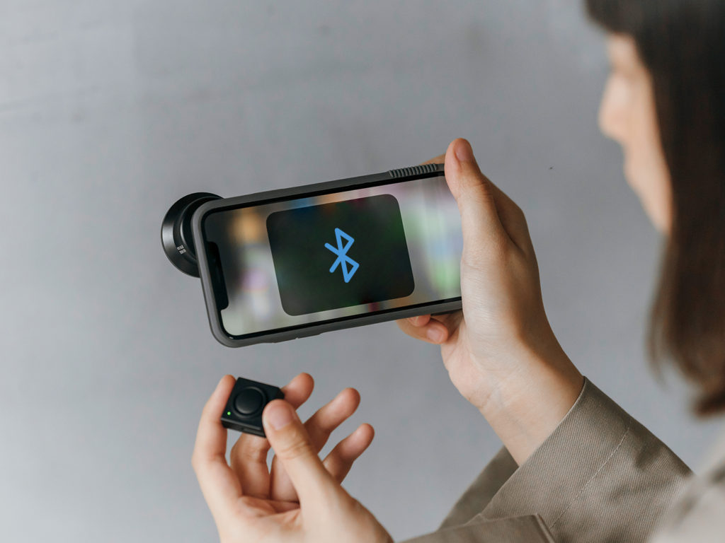 bitplay SNAP! Grip(Bluetoothシャッターグリップ)・SNAP! Case(iPhoneケース)発売開始