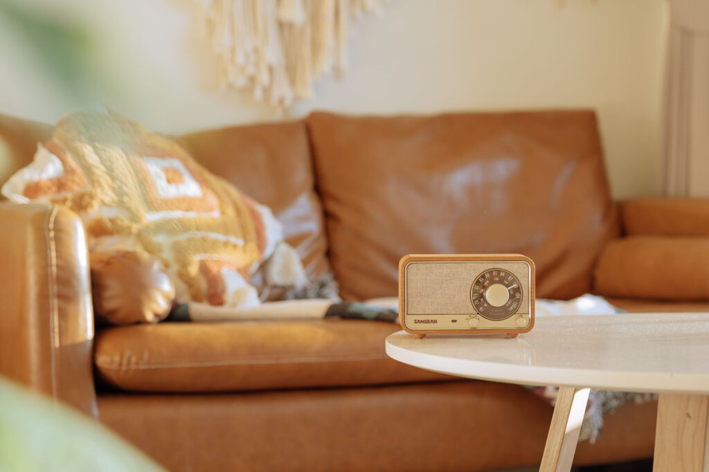 Sangean WR-8J ウッドキャビネット搭載AM / FMラジオ・Bluetoothスピーカー発売のお知らせ