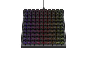 100個のキーがRGBバックライトで七色に光るKeychron C100 8K ジャイアント・カスタムマクロパッドのアイキャッチ画像