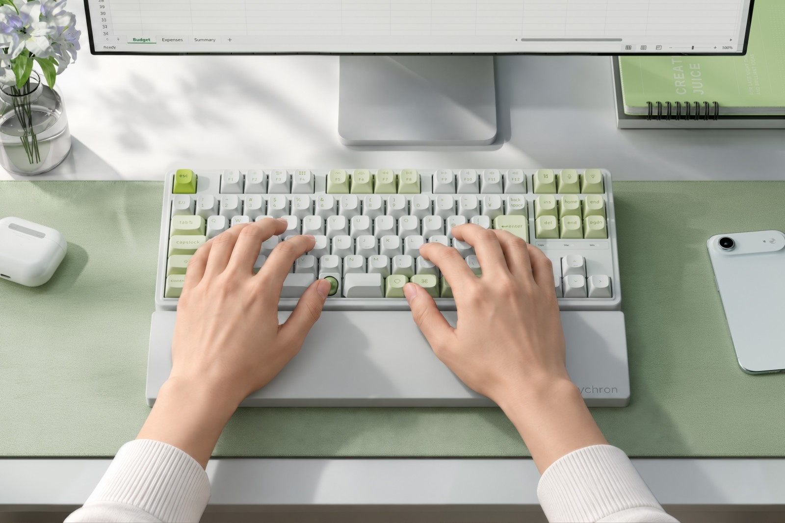 長すぎたスペースバーに一石を投じる！14mmトラックボール搭載キーボード「Keychron C3 Pro Trackball 8K」が登場。ギズマートにて10月28日より先行販売開始