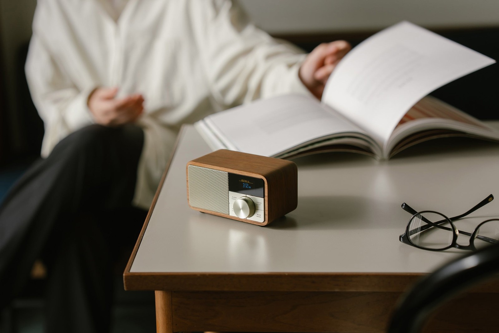 Sangean WR-305に新色ウォールナットが登場